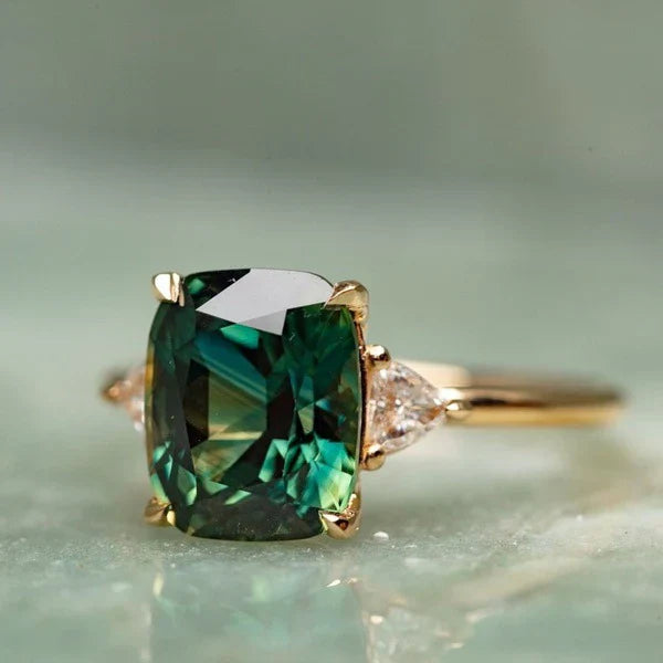 Palais gouden ring met edelstenen