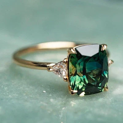 Palais gouden ring met edelstenen