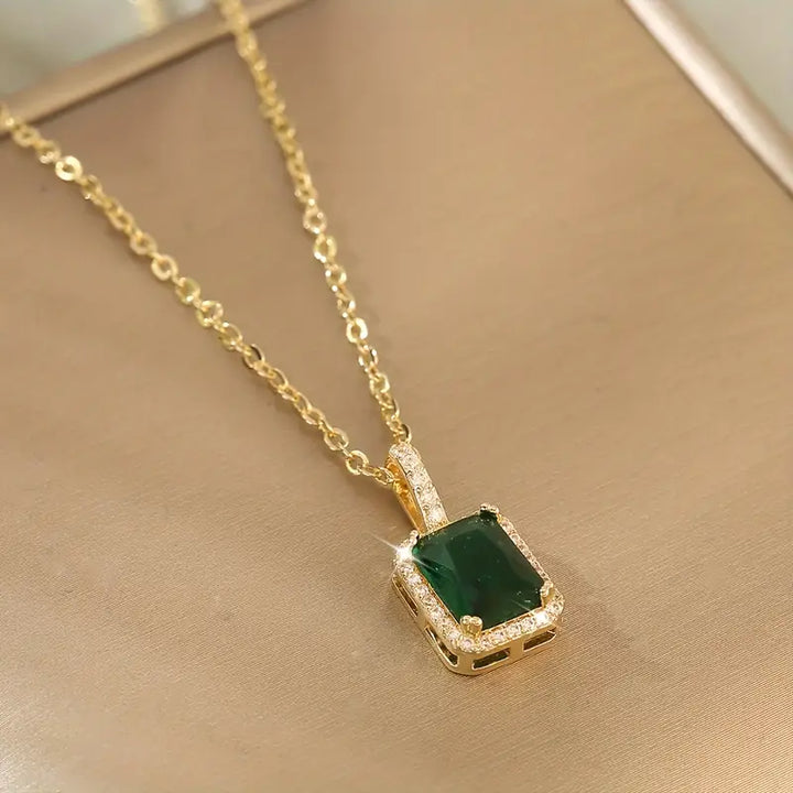 Gouden jade halsketting