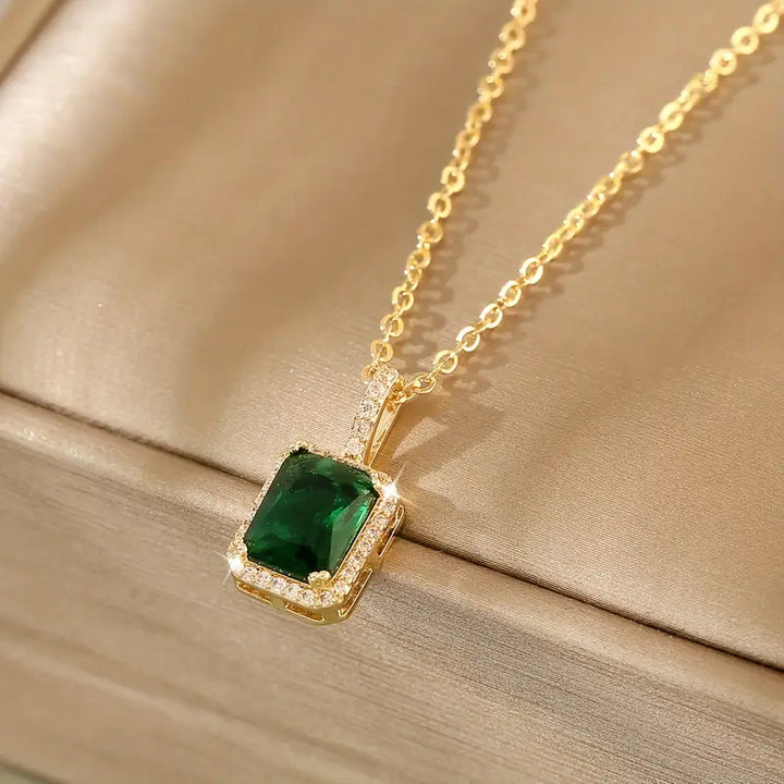 Gouden jade halsketting